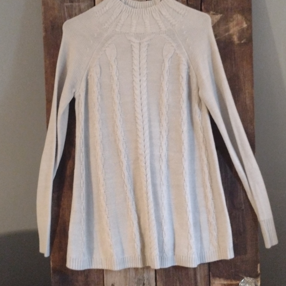 Women's sweater
